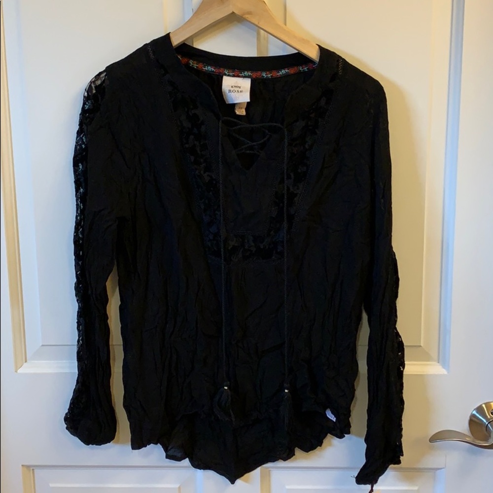 Knox Rose lace up peasant blouse
